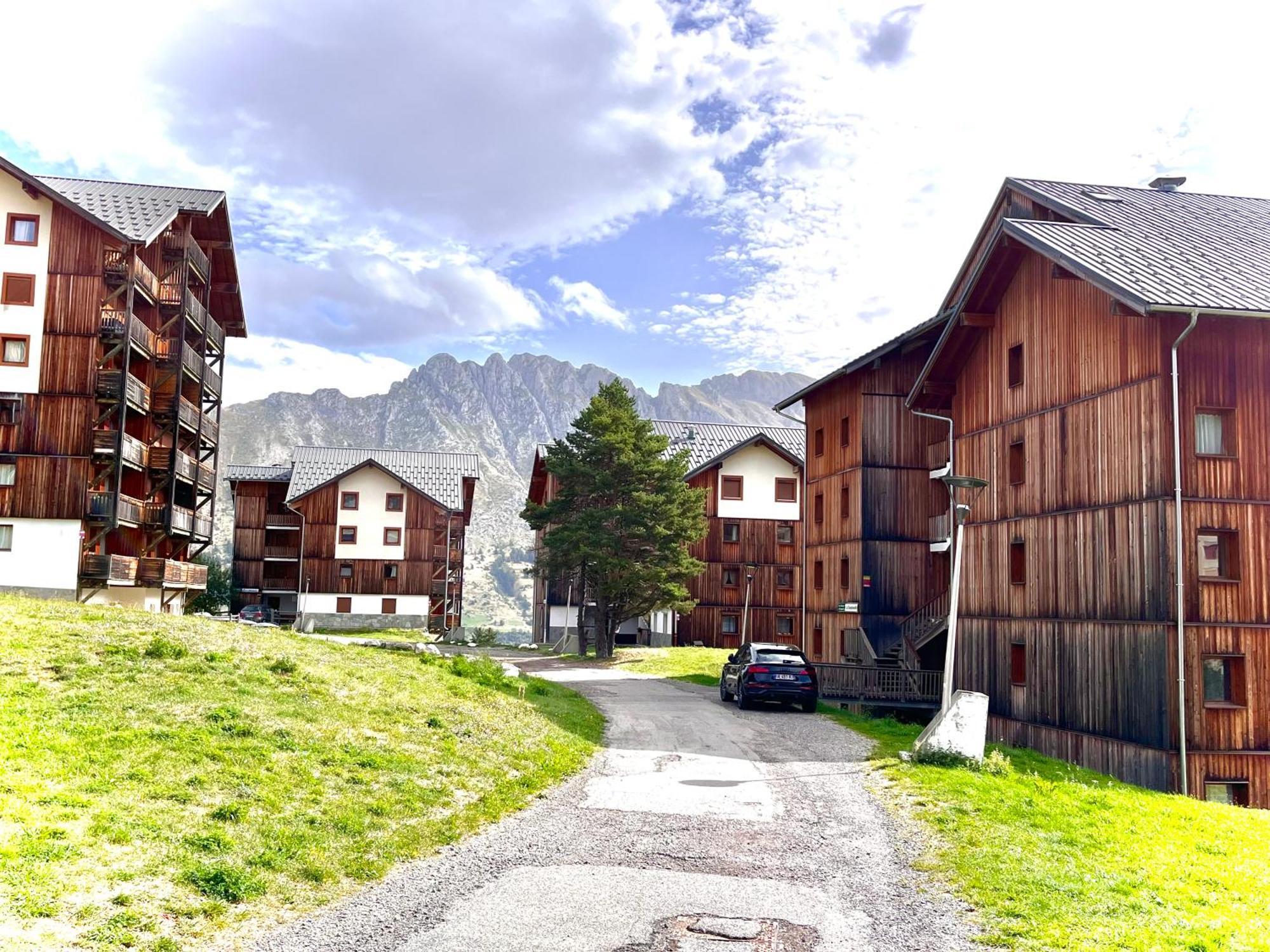 Appartement Chalets Du Super D Saint-Étienne-en-Dévoluy Extérieur photo